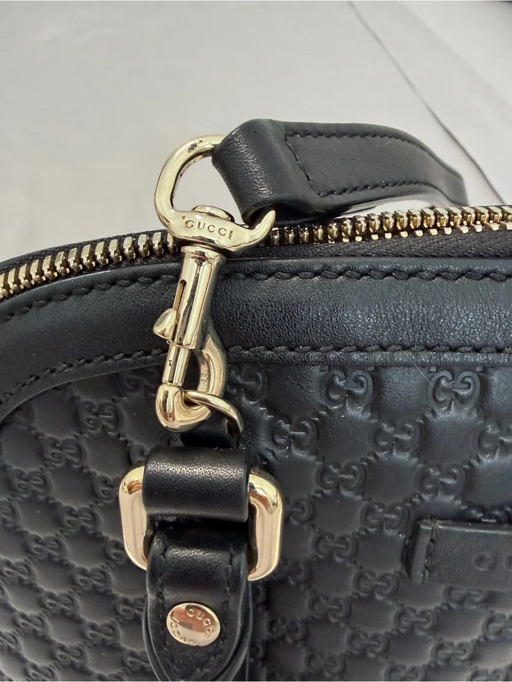 Gucci Authentic Microguccissima Dome Small Black Leather BSatchel with Gold Hard